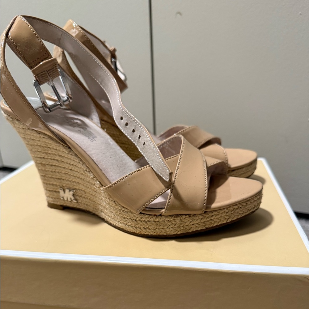 Michael Kors Beige Wedge Sandals Size 6